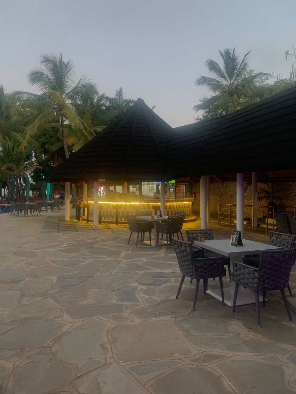 Travellers Beach Hotel